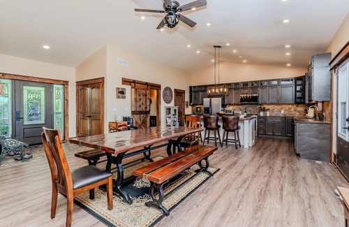 McMurrich/Monteith Cottage | The Lake House on Bear Lake - Amazing Family Cottage