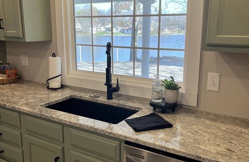 Dale House | The Lake House - Quiet Lakefront Living!