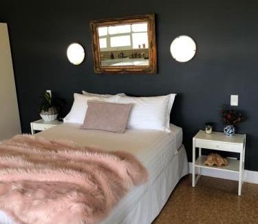 Tatiara District Council Bed & Breakfast | The Lake House Retreat