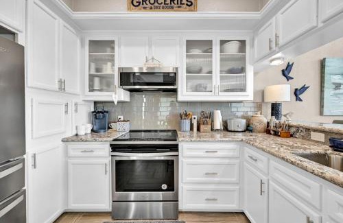 April Sound House | The Lake House