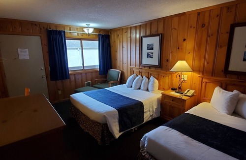 Lake George Hotel | The Lake Motel
