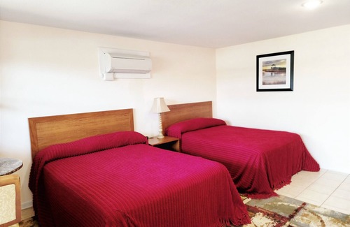 Winnsboro Hotel | The Lake Store Lodging Room #2