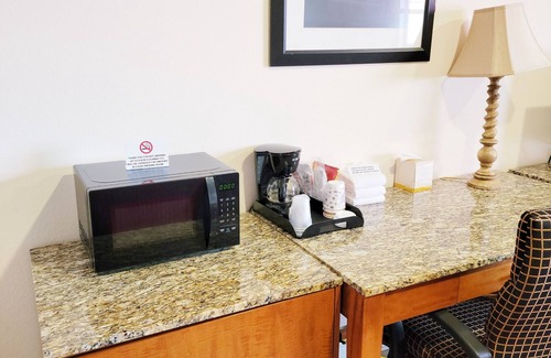 Winnsboro Hotel | The Lake Store Lodging Room #2