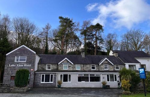 Brynrefail Bed & Breakfast | The Lake View Hotel