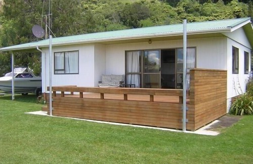 Rototai Cottage | The Lakehouse Bach - Lake Rotoiti Bach