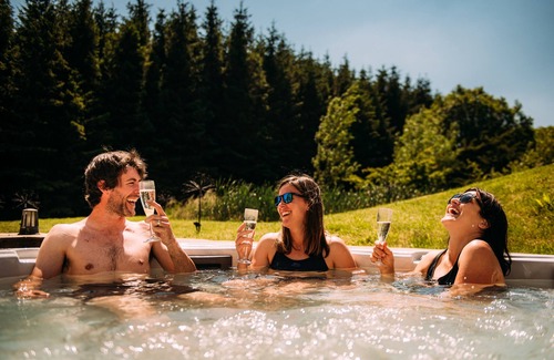 Clitheroe Villa | The Lakehouse - Laythams Holiday Lets Retreat