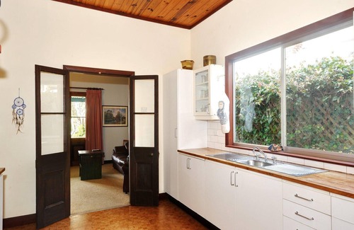 Tea Gardens House | The Lakes Cottage – Traditional Tea Gardens Cottage