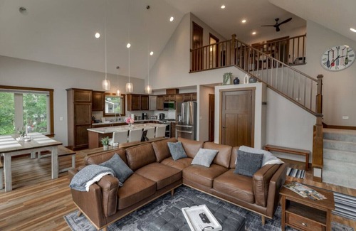 Merrifield House | The Lakeside On North Long