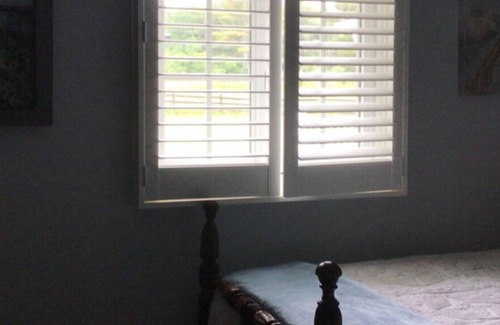 Norwich Bed & Breakfast | The Lakeside Room w/ two twin beds