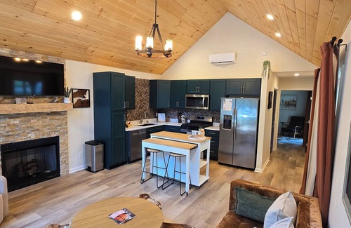 Mount Juliet Cabin | The Lakeview Cabin- 1 bedroom