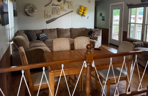 Dandridge House | The Lakeview! Cove-side retreat on beautiful Douglas Lake!