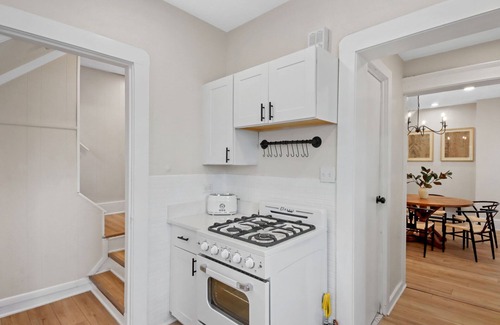 Lakewood House | The Lakewood Belle! Family Friendly Home -10 mins to Downtown