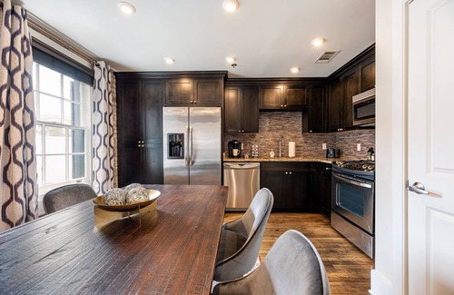 French Quarter Apartment | The Lalaurie - Historic 1B/1B - 60 Day Min Rental