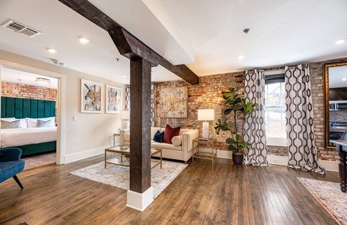 French Quarter Apartment | The Lalaurie - Historic 1B/1B - 60 Day Min Rental