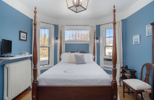 Ludington Bed & Breakfast | The Lamplighter Bed & Breakfast of Ludington