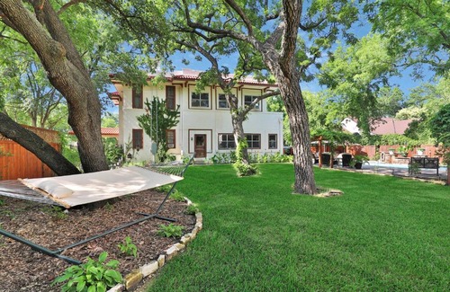 Gainesville Bed & Breakfast | The Lancaster Manor Bed and Breakfast