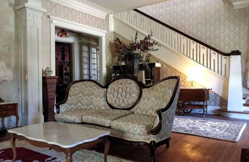 Gainesville Bed & Breakfast | The Lancaster Manor Bed and Breakfast
