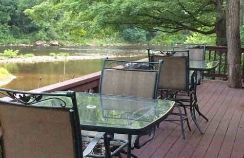 Elkins House | The landing on the shaver's fork