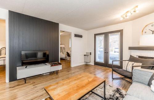 Collingwood House | The Landing Pad - Condo in Collingwood