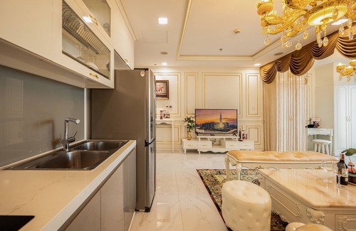 Hang Xanh Apartment | The Landmark 81 - Luxury One Bedroom Apartment