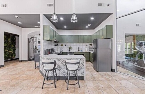 North Arlington Apartment | The Landry 107 | Spacious and Cozy 2 Bedroom 2bth
