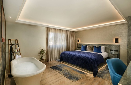 Hayling Island Hotel | The Langstone Quays