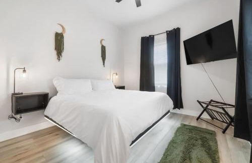Northeast Pensacola House | The Lantana Leisure - A Lavish Central Vibe