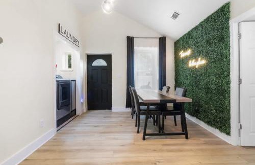 Northeast Pensacola House | The Lantana Leisure - A Lavish Central Vibe