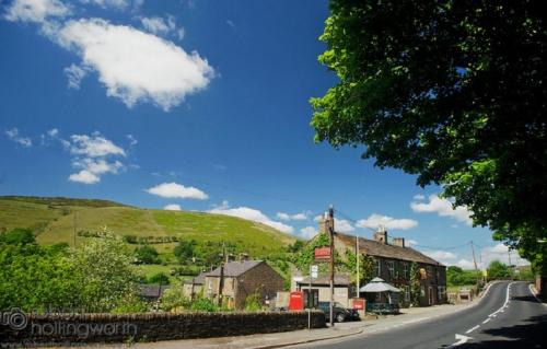 Little Hayfield Hotel | The Lantern Pike Inn