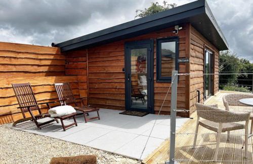 Miskin Cabin | The Larch