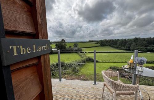 Miskin Cabin | The Larch