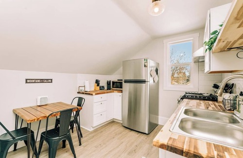Great Falls House | The Lark’s Nest - A Gem in a Tranquil Neighborhood