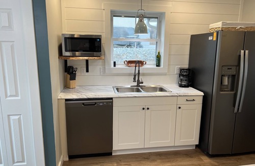 Cane Valley House | The Last Cast lake rental * Unit A*1/4 mile from State Dock!