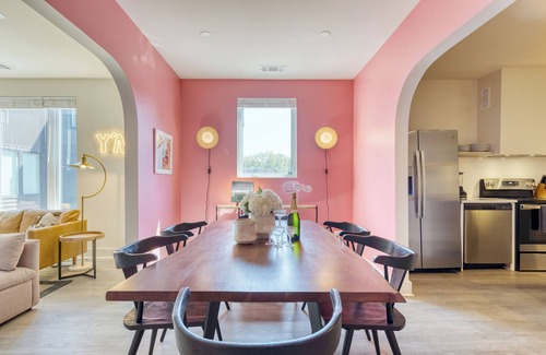 Five Points House | The Last Rodeo | Bachelorette Retreat | Sleeps 36 | 5 Mins to Broadway