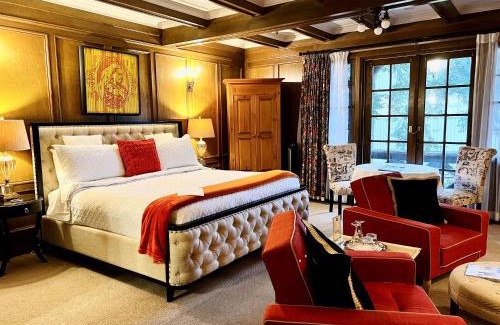 Sidney Hotel | The Latch Inn