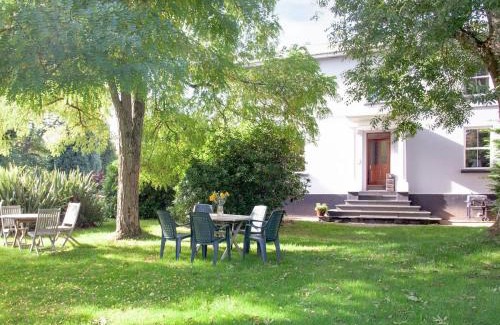 Chillington House | The Laurels