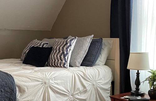 Thunderbolt House | The Lavender Loft