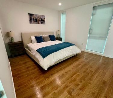 Little Italy Apartment | The lavender-Modern 2BR in downtown with stunning Marina View