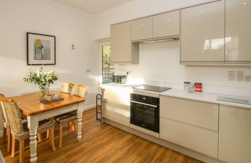Eaton Mascott House | THE LAWLEY, family friendly, luxury holiday cottage in Dorrington
