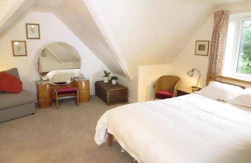 Budleigh Salterton Bed & Breakfast | The Lawns B & B