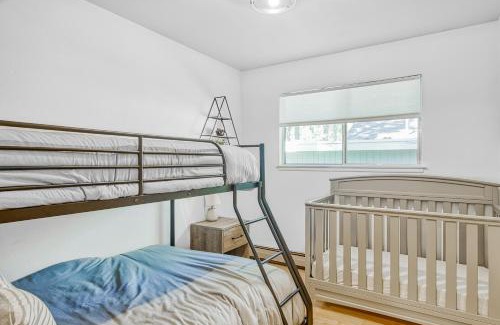 Montgomery Estates House | The Lazy Golden Cabin