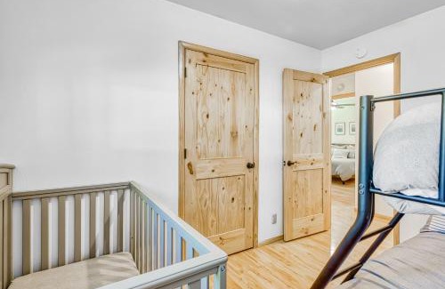 Montgomery Estates House | The Lazy Golden Cabin