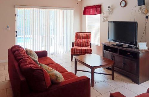 Sandy Ridge House | The Lazy Lush Escape