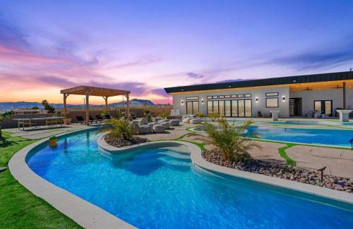 Joshua Tree Resort | The Lazy River House Joshua Tree Resort Retreat