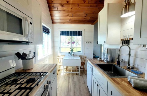 Alexandria Bay House | The Ledges Resort and Marina, Finch