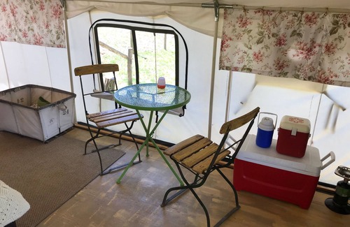 Dugspur House | The Lee Glamping Tent