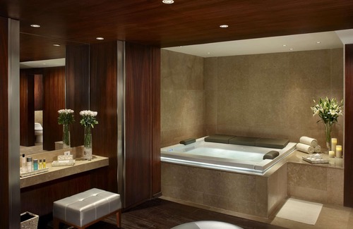 Diplomatic Enclave Hotel | The Leela Palace New Delhi