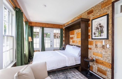Luray Hotel | The Legacy Inn