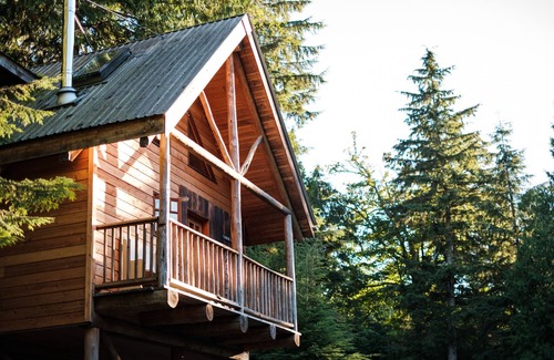 Bowen Island Cabin | the legendary Wildwood Cabins - Cabin 1