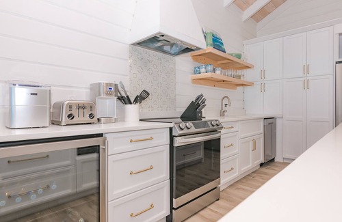Tar Bay Villa | The Lemon Tree House - 5 Bedroom, 6 Bath Oceanfront Villa on Beautiful Tar Bay!
